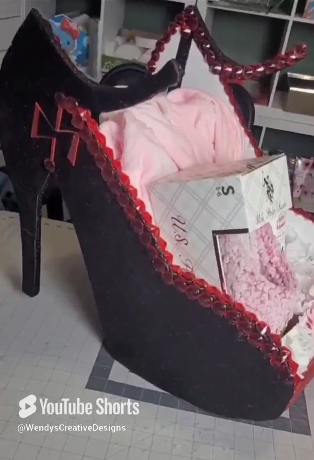 Red Bottom Heel Pattern